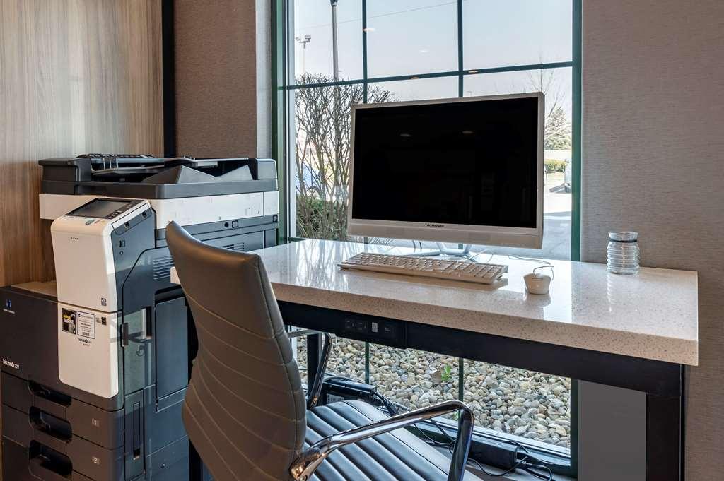 Отель Clarion Pointe Indianapolis Airport Плейнфилд Удобства фото